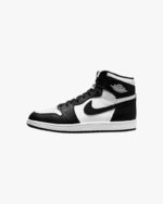 Air Jordan 1 Retro Black Sneakers