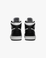 Air Jordan 1 Retro Black Sneakers
